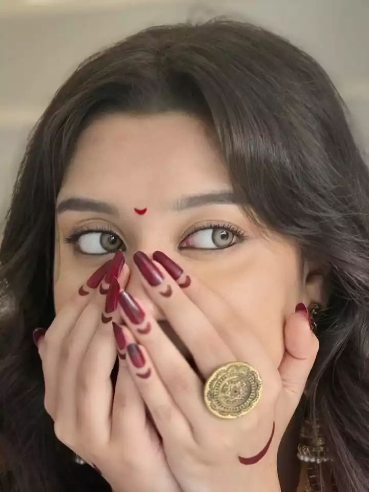 20 Chand bindi design Ideas to look Cute and beautiful