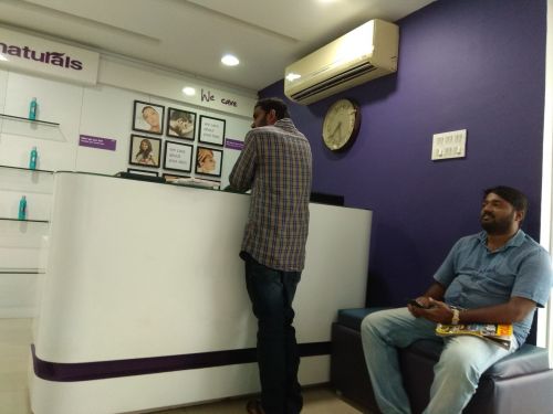 Naturals Hair & Beauty Salon