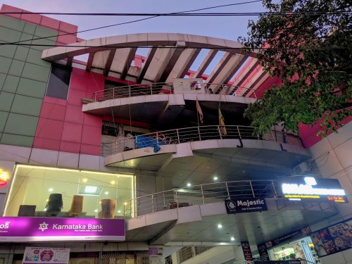 Kismat Beauty Parlour