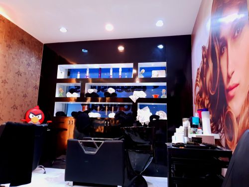 Essensuals Hair Dressing by toni&guy