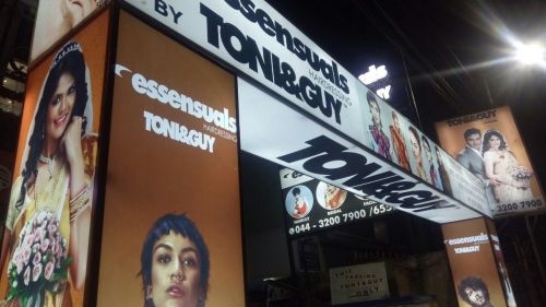 Essensuals Hair Dressing by toni&guy