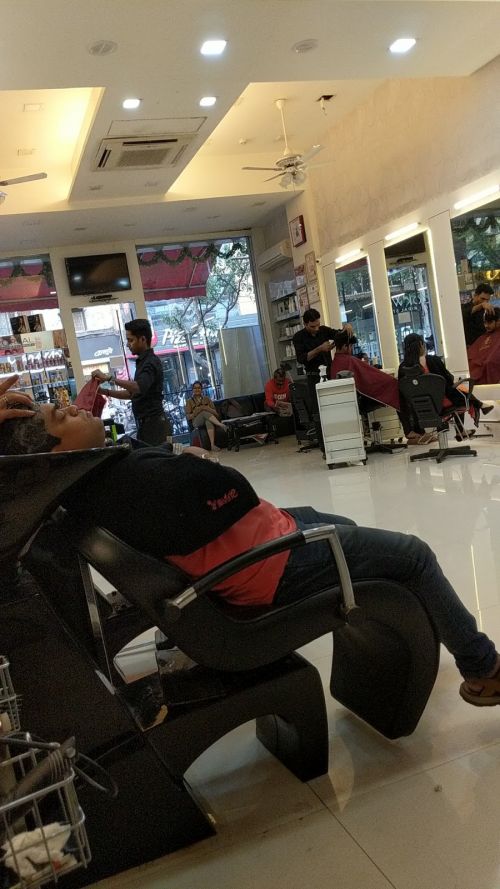Sawant hair cutting saloon