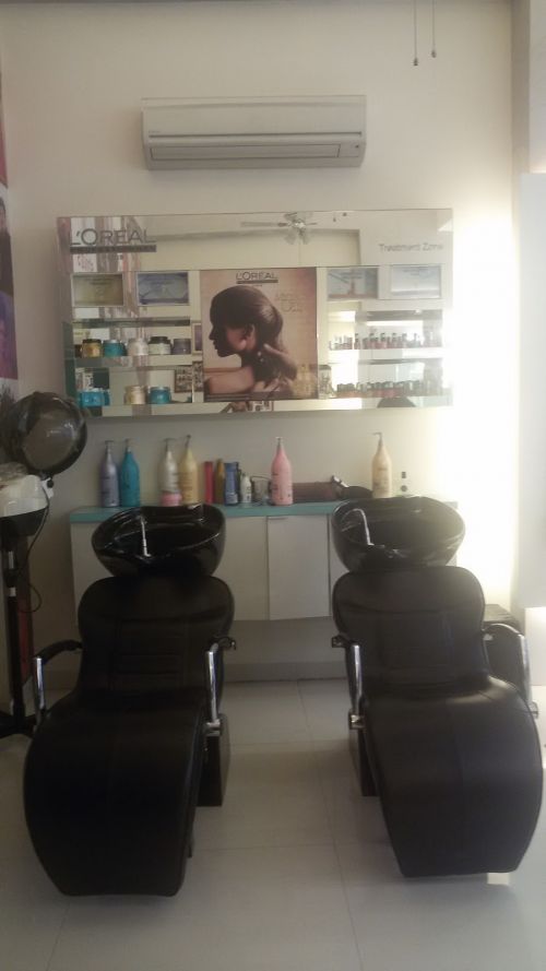 Sawant hair cutting saloon