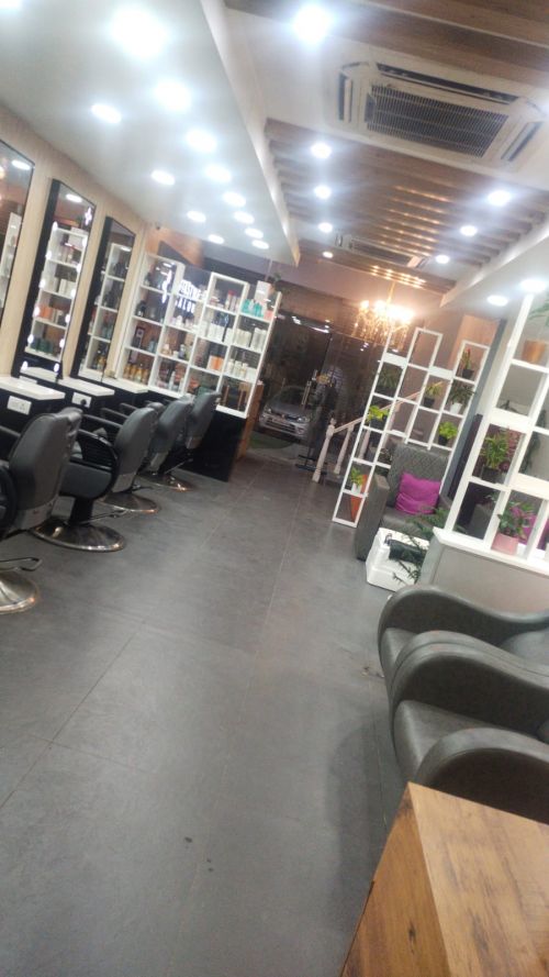 Scissors cut & style