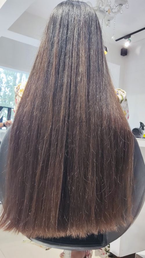 Salon Essence
