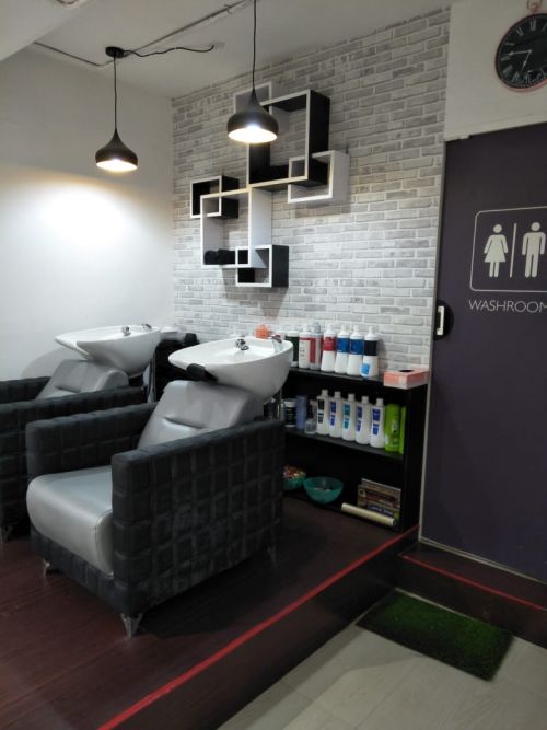 Salon Essence