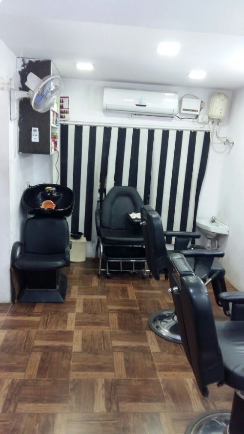 MANIK SALOON