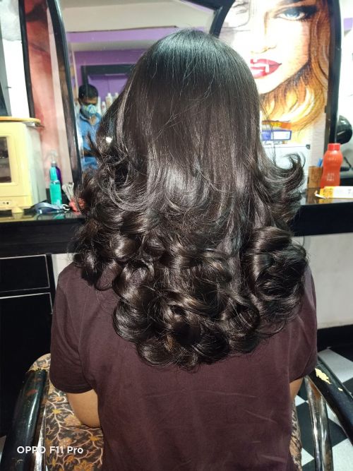 SMART TRENDS BEAUTY PARLOUR FOR MENS