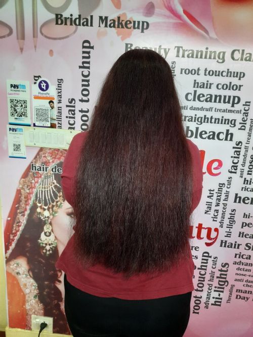 Padmashri Beauty Saloon