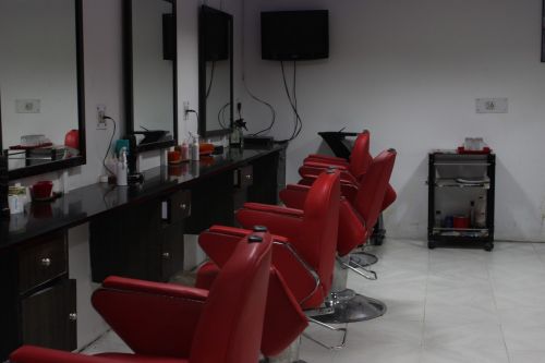 excellent beauty & hair centre