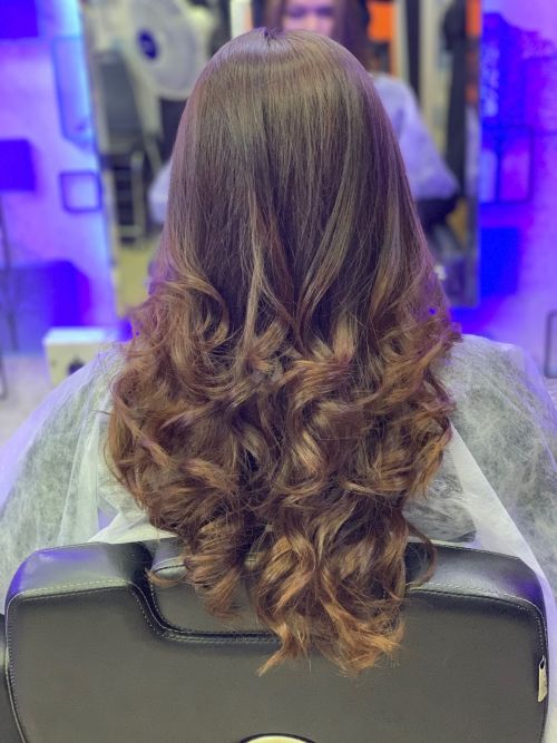 B Blunt Hair & Beauty Saloon
