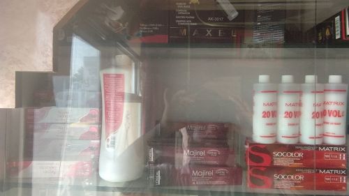 B & B Hair Saloon