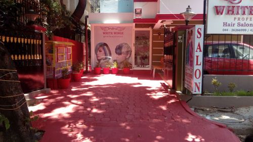 White Wingz Unisex Hair & Beauty Salon