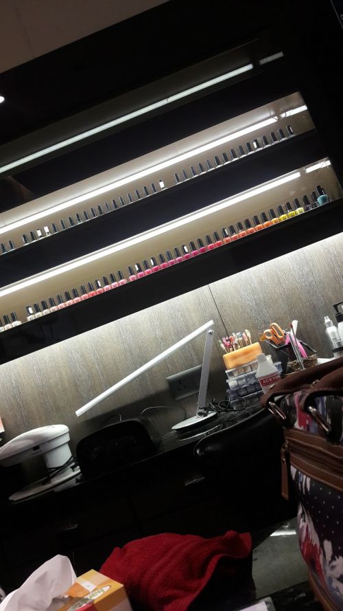H Q Salon