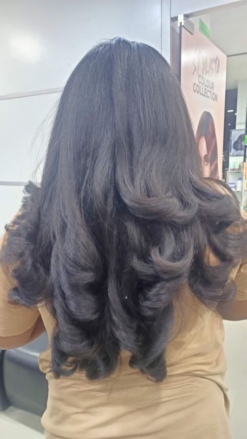 Rising saloon