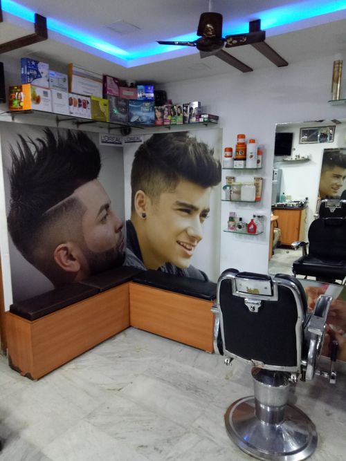 Highly Womens Beauty Parlour