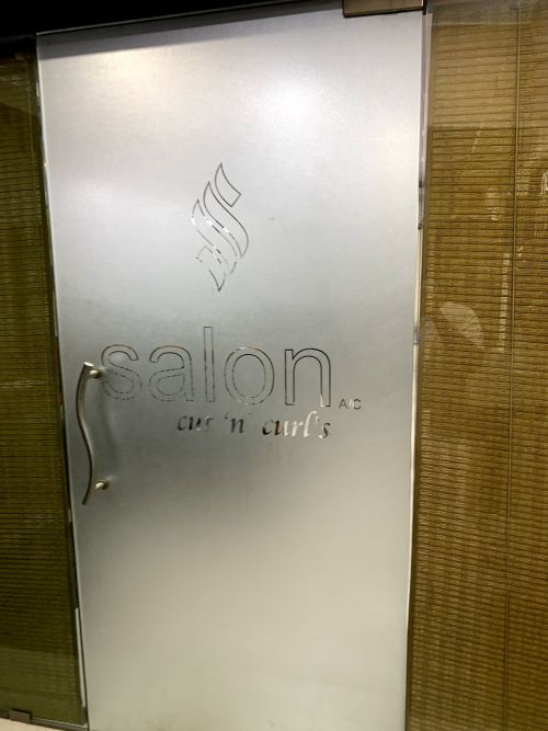 Cut N Curls Salon