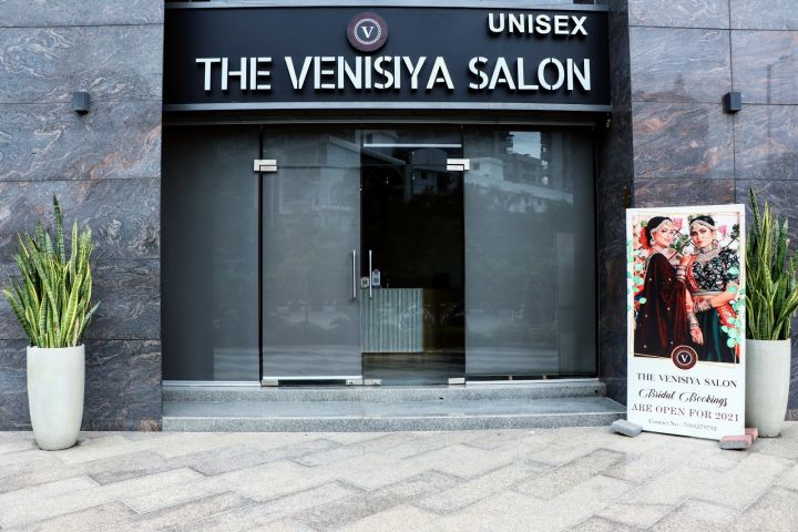 The Venisiya Salon