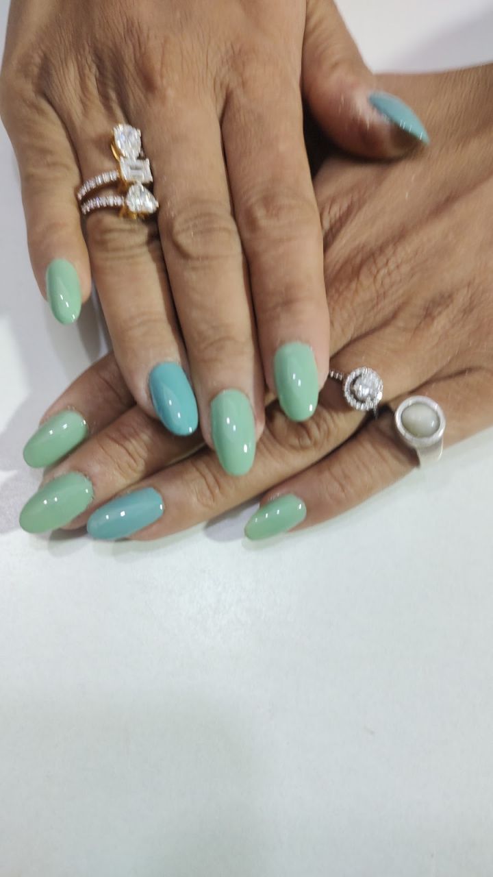 Golden Glitzz Nail Art Studio