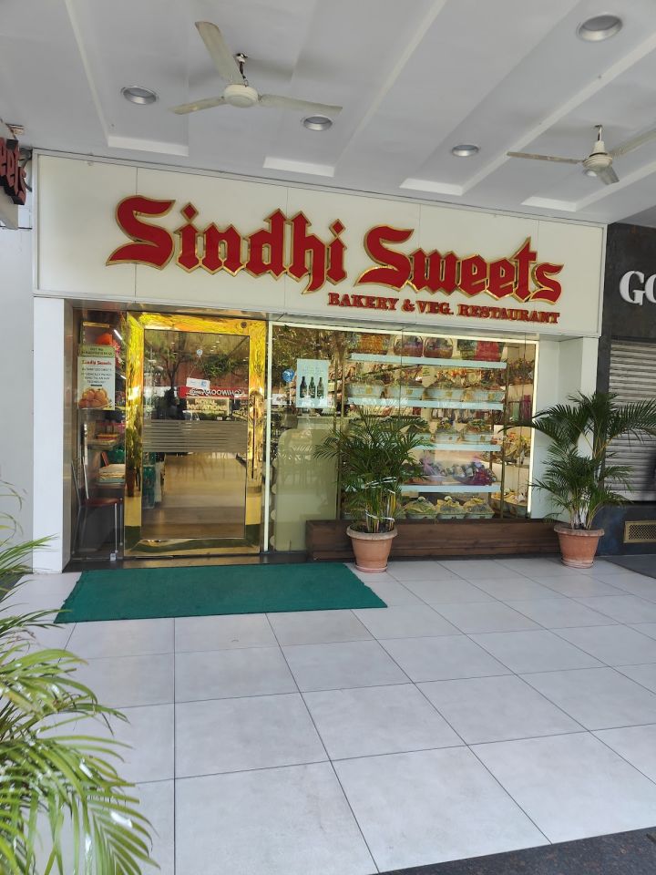 Damyanti Salon