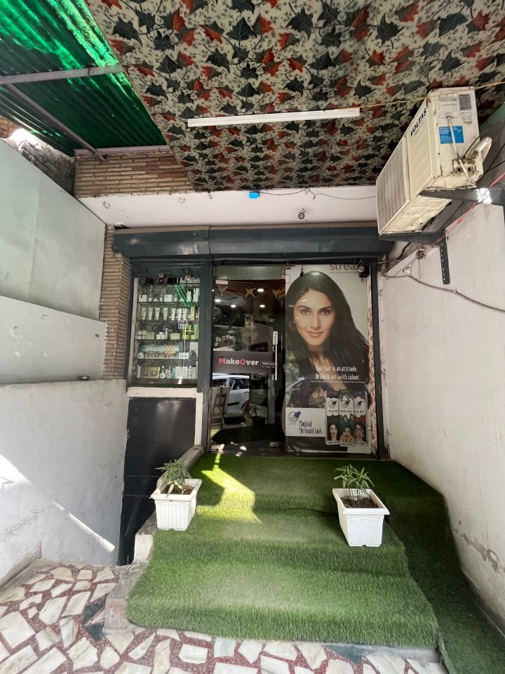 Makeover Unisex Salon