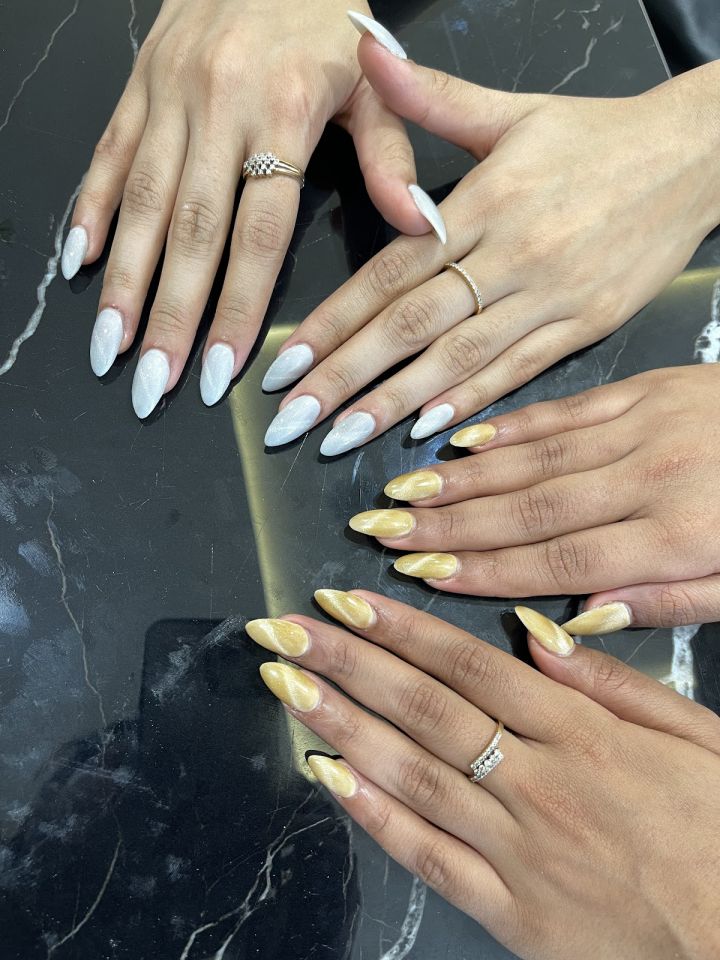 Adore - Unisex Luxury Salon