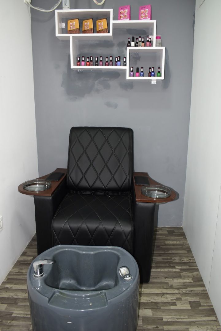 Hair Discovery Unisex salon