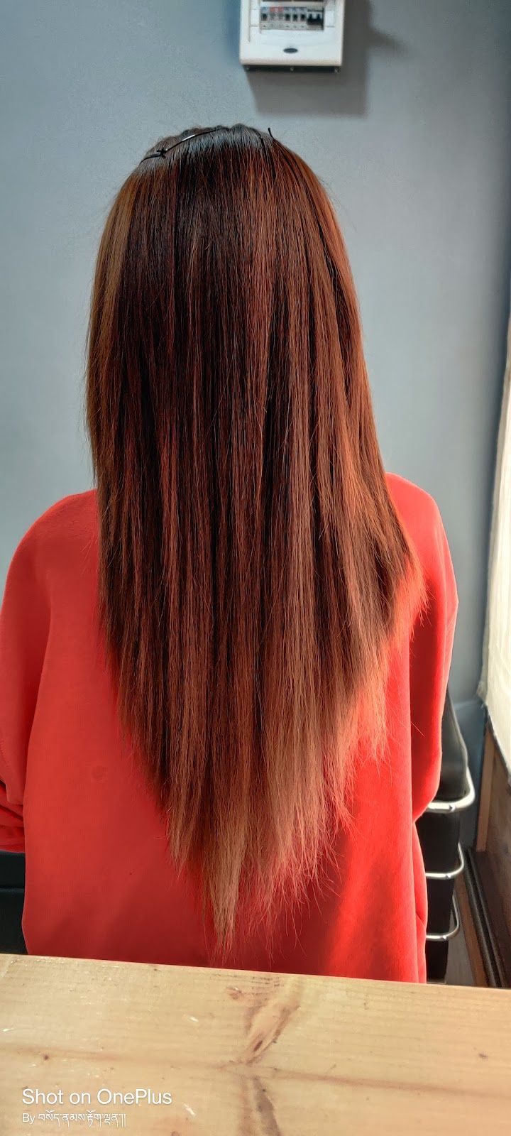 Melong unisex salon