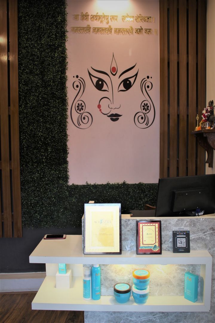 Padmaaksh Salon & Academy