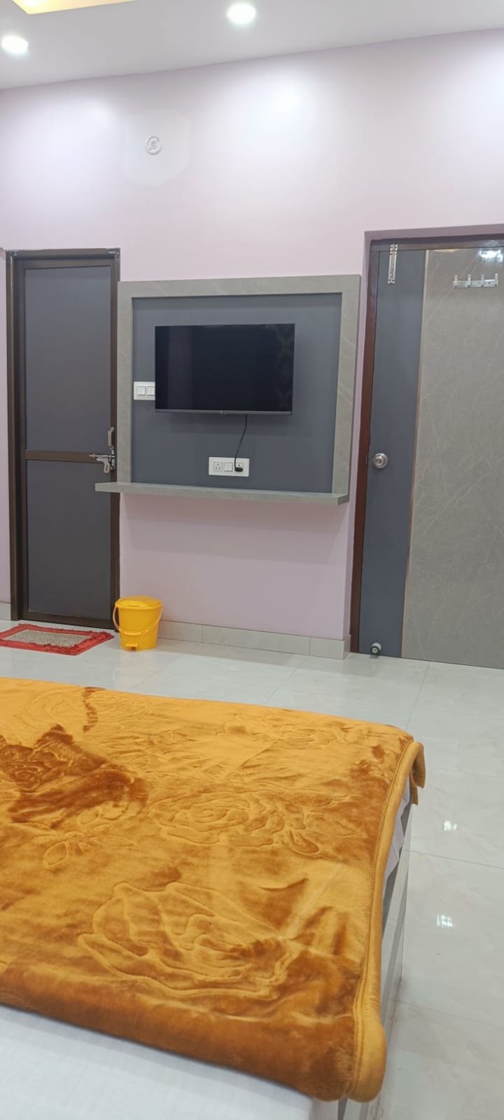 PALAK BEAUTY PARLOUR