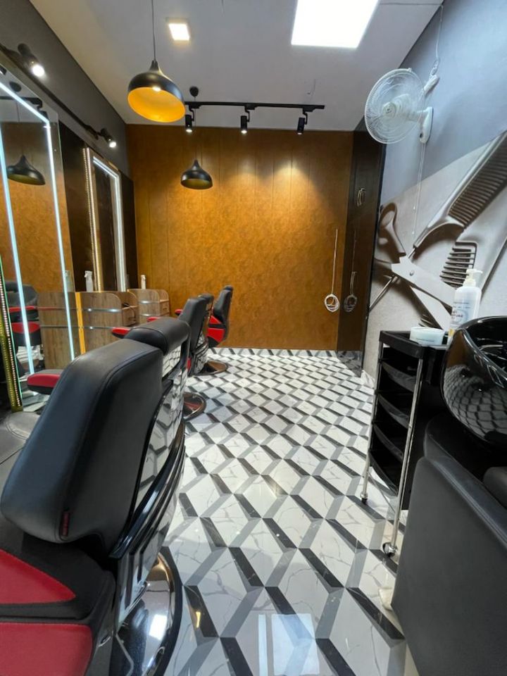 Aomorfia Unisex Salon
