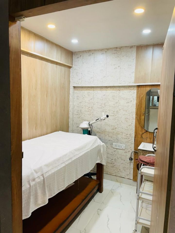 Aomorfia Unisex Salon