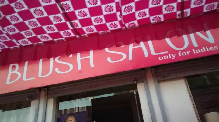 BLUSH UNISEX SALON