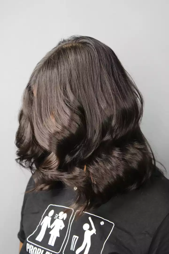 Black 2 Blonde Salon