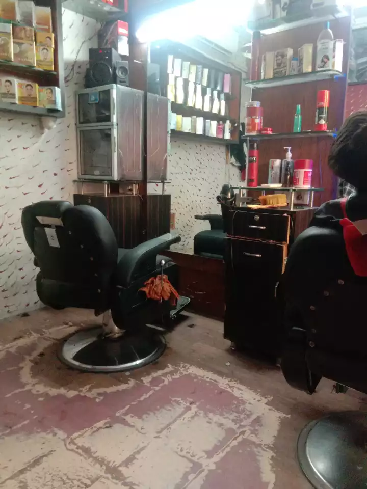Looks Beauty Parlour