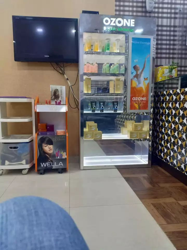 MANELANE Unisex Salon