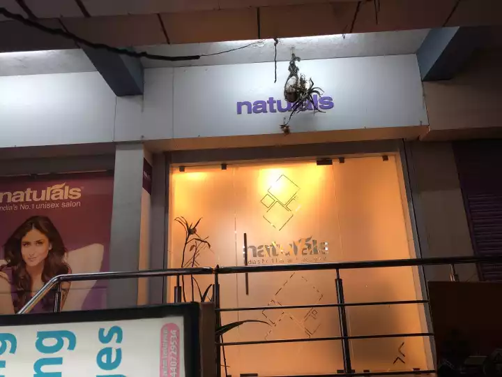 Naturals Salon & Spa