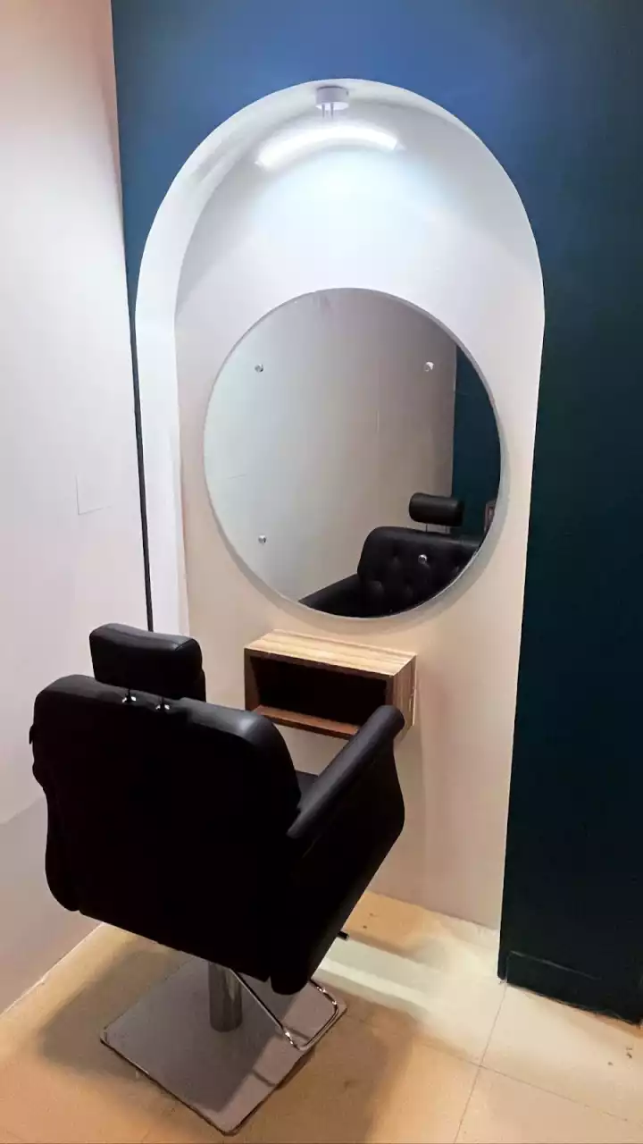 THE HIVE SALON