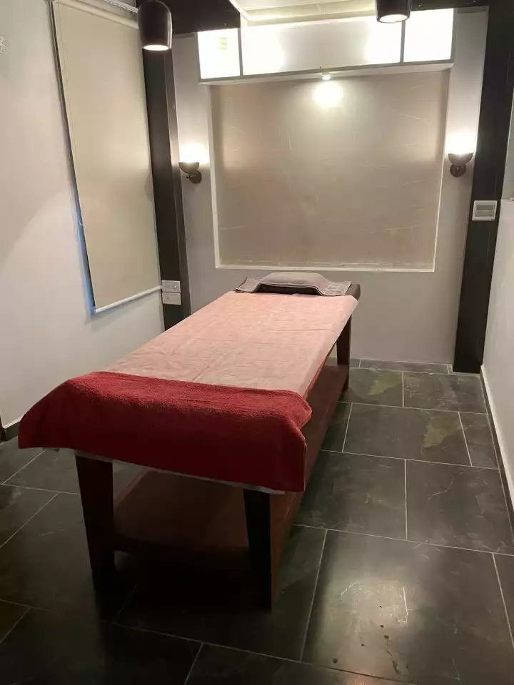 Hoshi Wellness Spa & Cafe