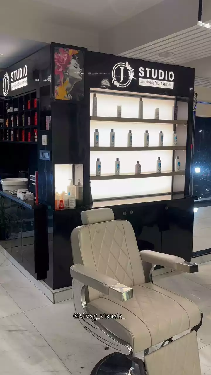 J STUDIO LUXURY BEAUTY STUDIO
