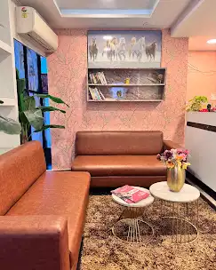 Nili's Nail And Beauty Lounge