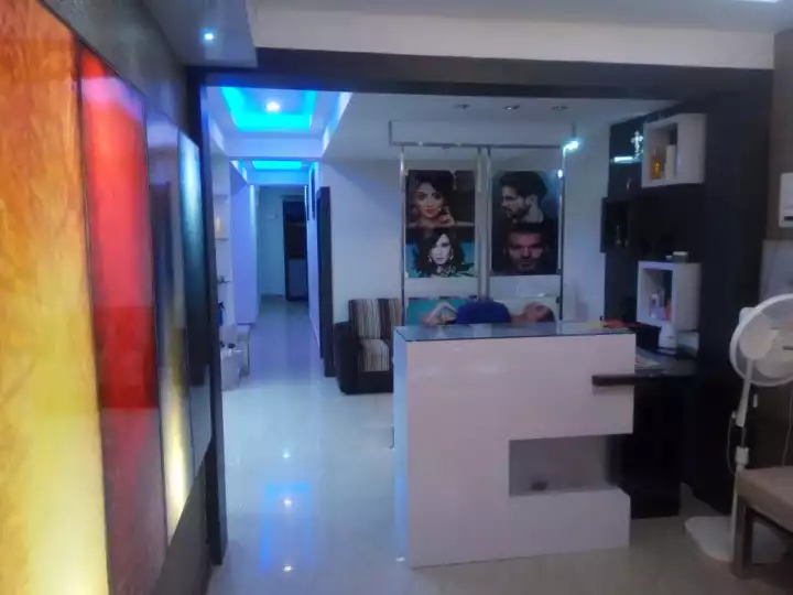 Allure Professional unisex salon