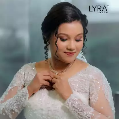 LYRA Salon