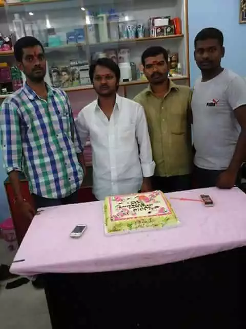 Wow Mens Beauty Parlour