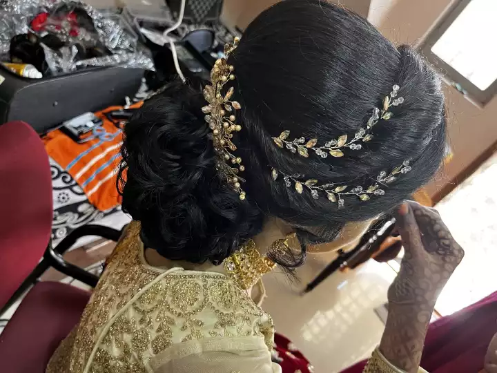 Rachana's Loreal Salon