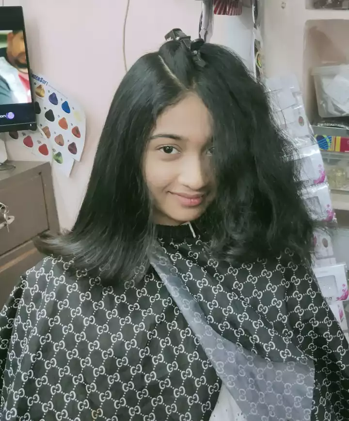 Hi Tech Beauty Parlour