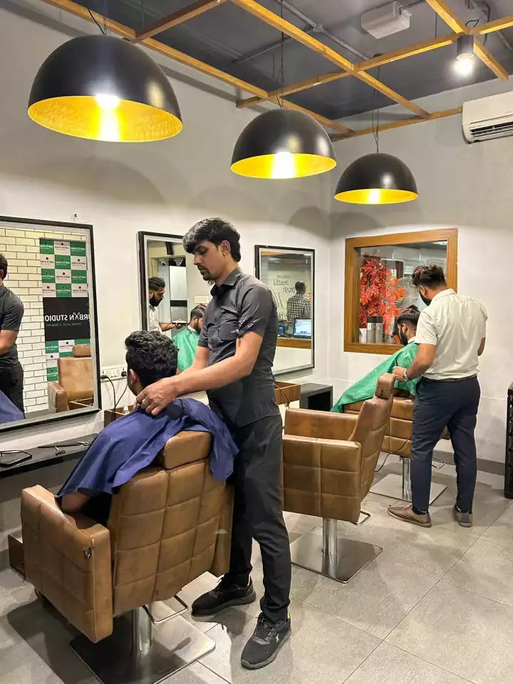 Urban Studio Unisex Salon & Makeover