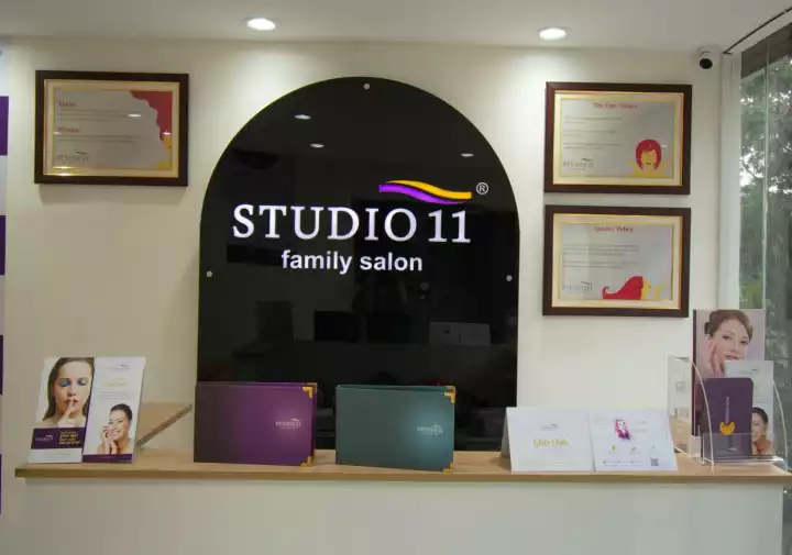 STUDIO11 Family Salon