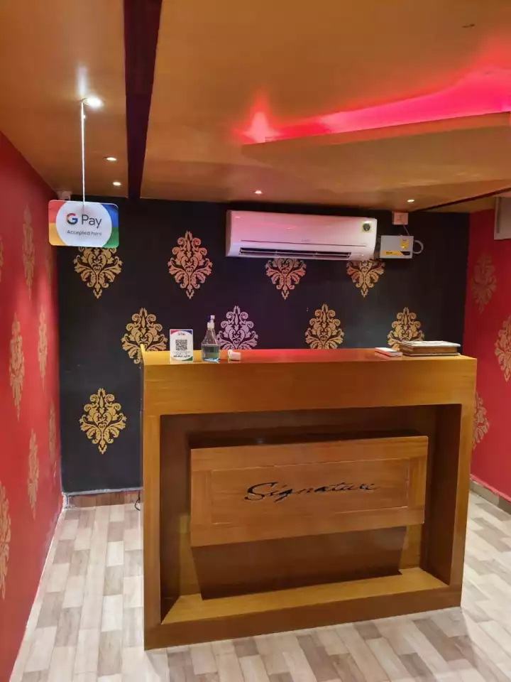 The signature unisex spa