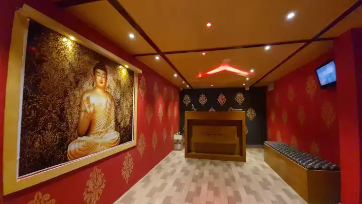 The signature unisex spa